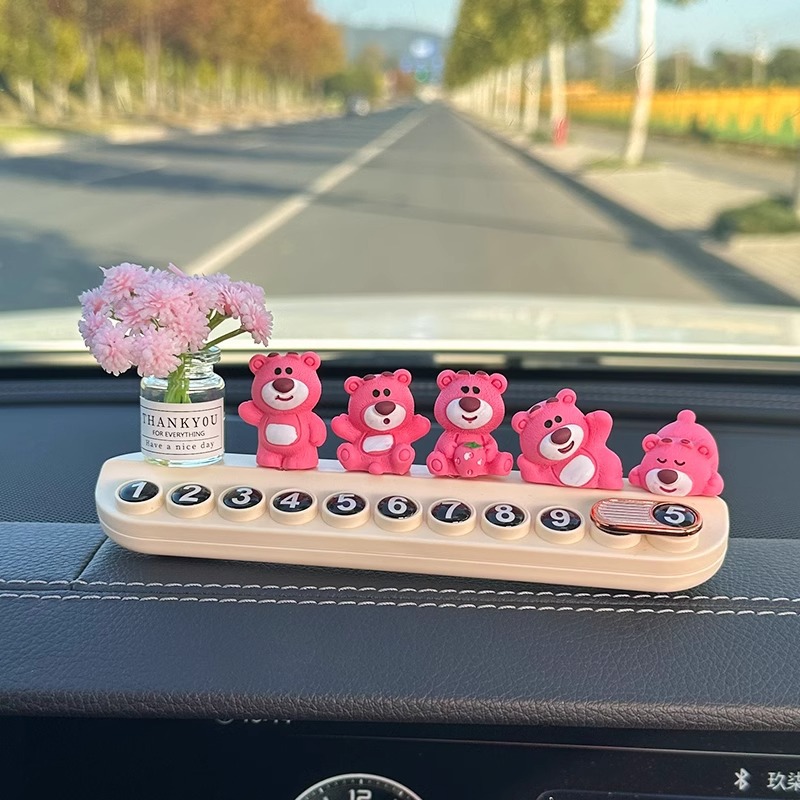 Placa de estacionamiento 2025 nuevo lindo oso de fresa coche tarjeta telefónica accesorios de automóviles adornos de mujer