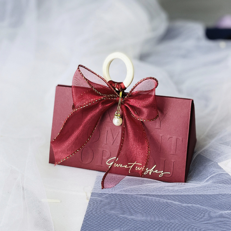 クリエイティブシャンパン色の手提げ婚約結婚結婚式の三角喜糖箱木環お土産魚尾紗喜糖箱|undefined