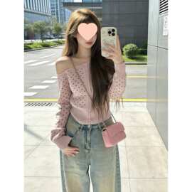 miu系波点针织开衫女早秋穿搭灰色斜肩长袖修身显瘦短款韩系上衣