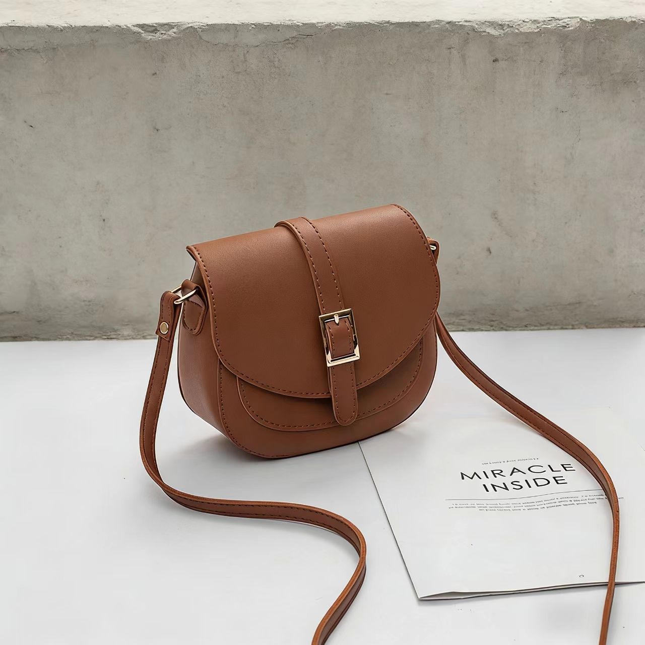 Minimalist Metal Buckle Flap Crossbody Bag With Adjustable Shoulder Strap, Versatile 2026 Commuter Women's Fashion Saddle Bag - Thumbnail 6