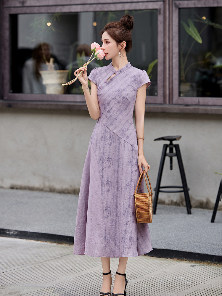Đầm maxi cổ đứng tay ngắn dáng suông thắt eo phong cách Trung Hoa hiện đại — màu tím