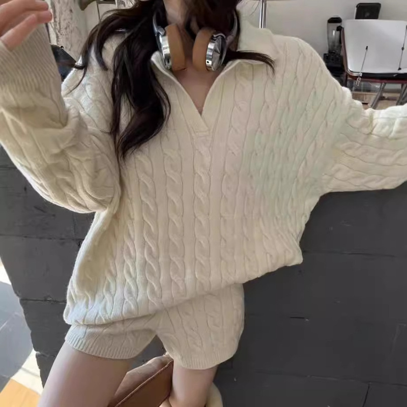 2026 New Winter Style Lazy Style Polo Collar Knitwear Pullover Sweater + Casual Shorts Set for Women