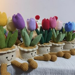 国境を越えた完成品手織りウールチューリップ鉢植え花束シェフィールウールギフト装飾品外国貿易卸売