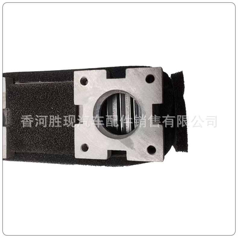 6618304888 Sh8103300 Is Suitable for the Front Heater Water Tank of Ssangyong Istana Mb100