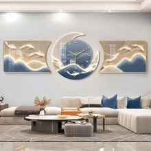 客厅装饰画沙发背景墙挂画2024新款九鱼图挂钟壁画三联画钟表壁画