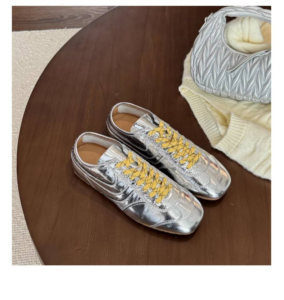 Giày sneaker nữ da thật cổ thấp dáng cổ điển buộc dây phối màu — Bạc, màu nâu, màu xanh lá cây, màu đỏ chi tiết 43