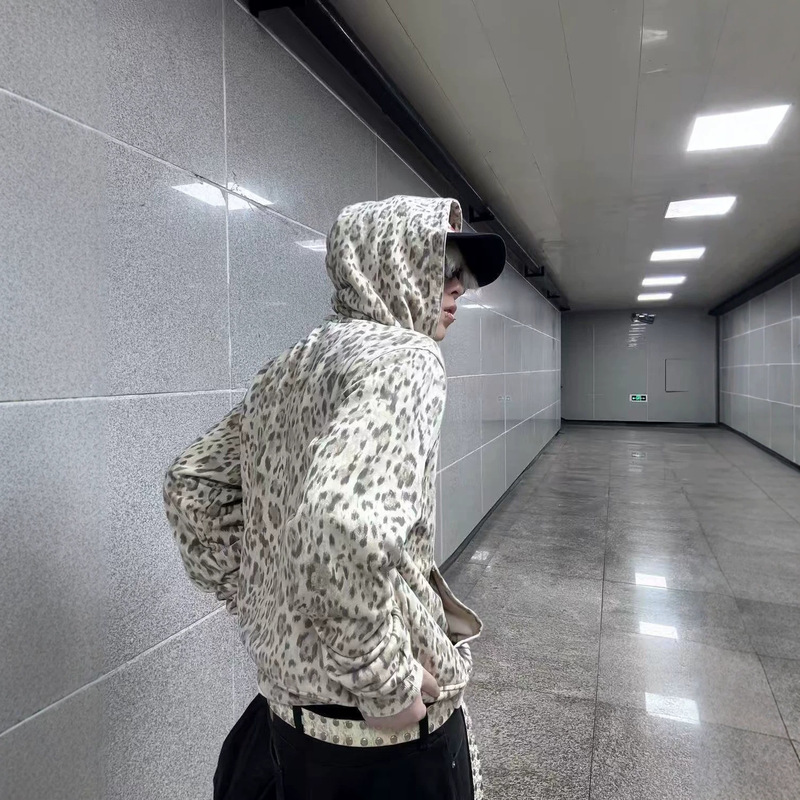 American street style "Silver Mountain Cat" hooded zip-up heavyweight sweatshirt, unisex autumn leopard print long-sleeve jacket, trendy American street style "Silver Mountain Cat" hooded zip-up heavyweight sweatshirt, unisex autumn leopard print long-sleeve jacket, trendy