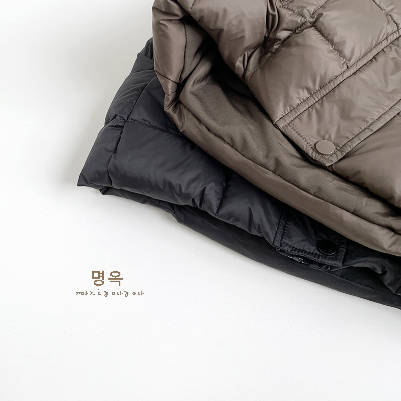 Chalecos de plumón para niños y niñas 2025 invierno nuevo estilo para niños chaleco cálido coreano bebé ropa para niños de moda japonesa y coreana al por mayor