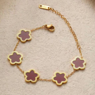 Titanium steel 18K five-leaf flower fritillary bracelet female European and American style fashionable exquisite light win all-Match Factory direct batch