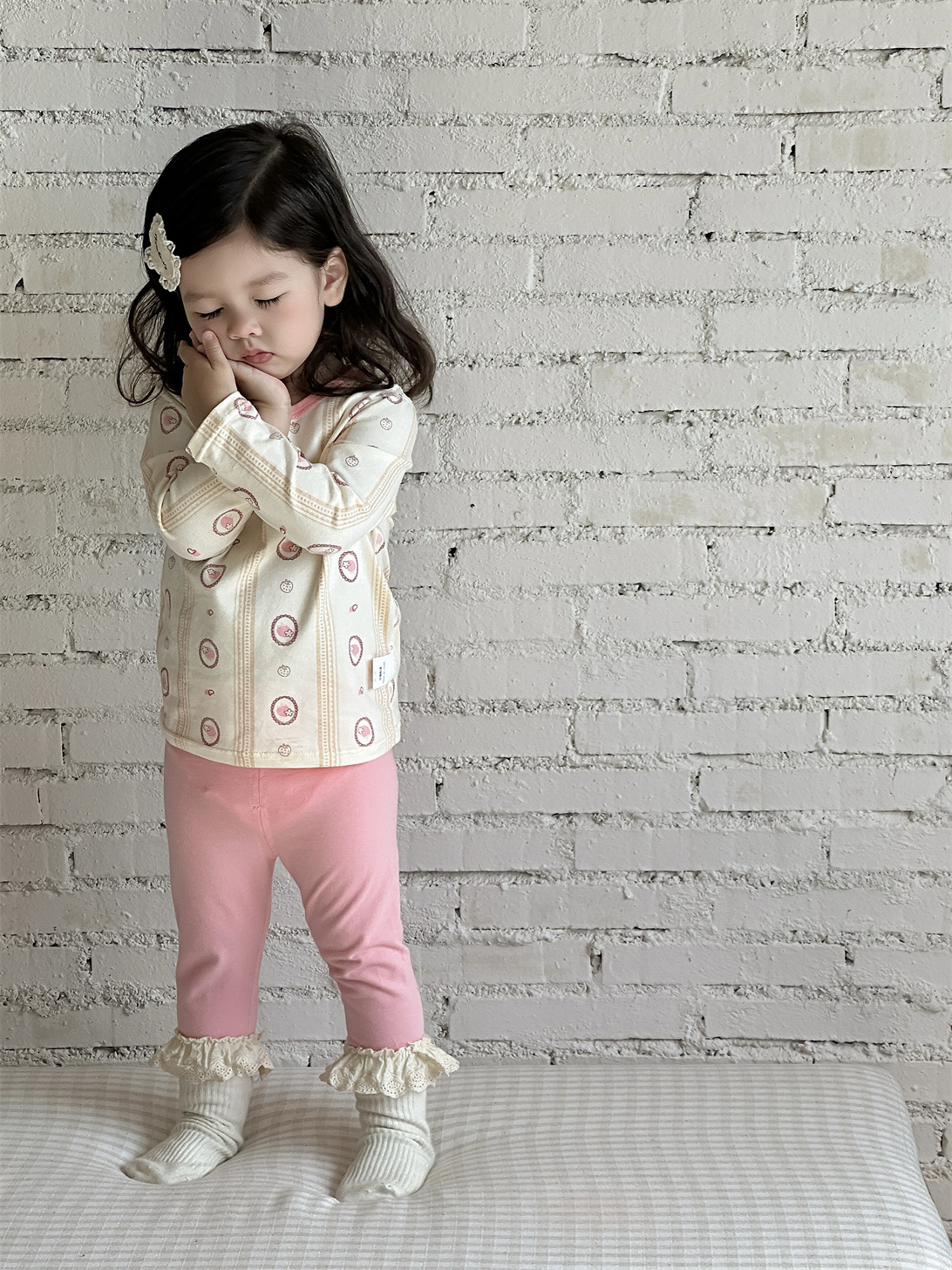 Pijamas infantiles de otoño conjunto de casa 2025 ropa de otoño ropa infantil coreana pijamas niñas ropa de hogar dos piezas