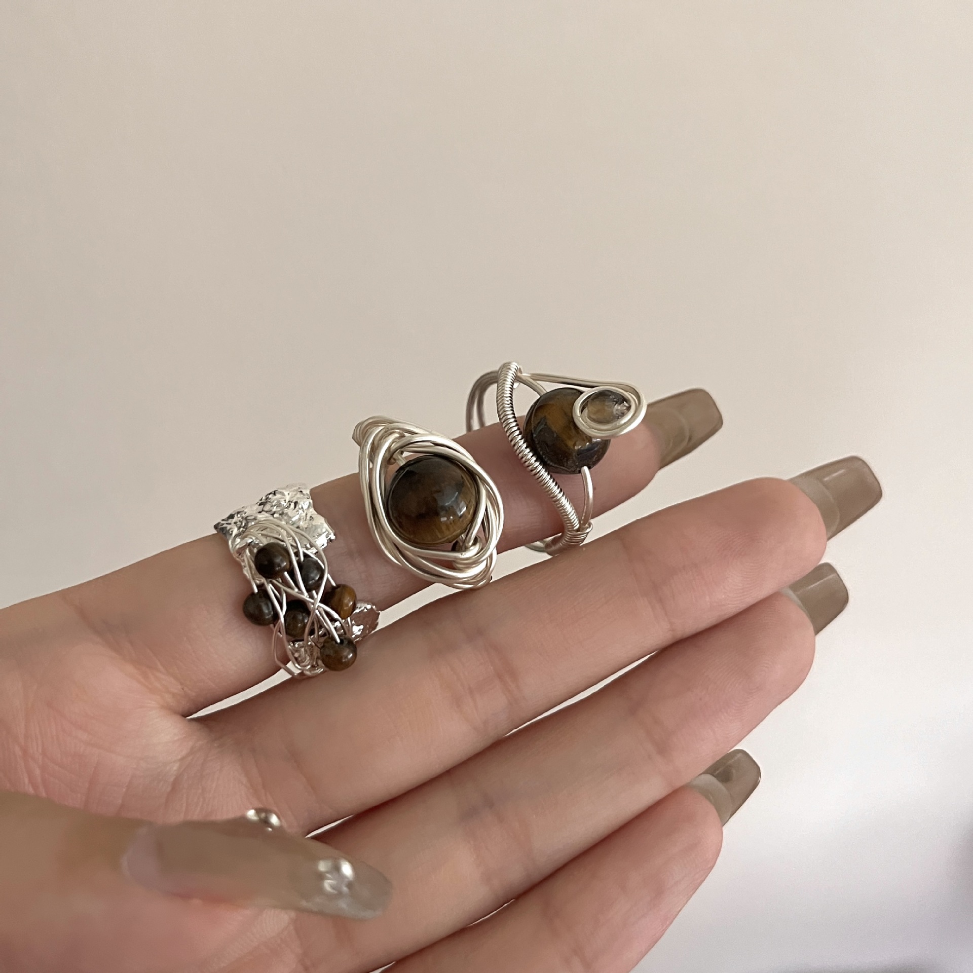 Nowy chiński styl Melad Wind Tiger Eye Stone, ręcznie robiony koralikowy, słodki i fajny, osobowość, owinięty, szeroka wersja, nadający się do łączenia_voghion.com