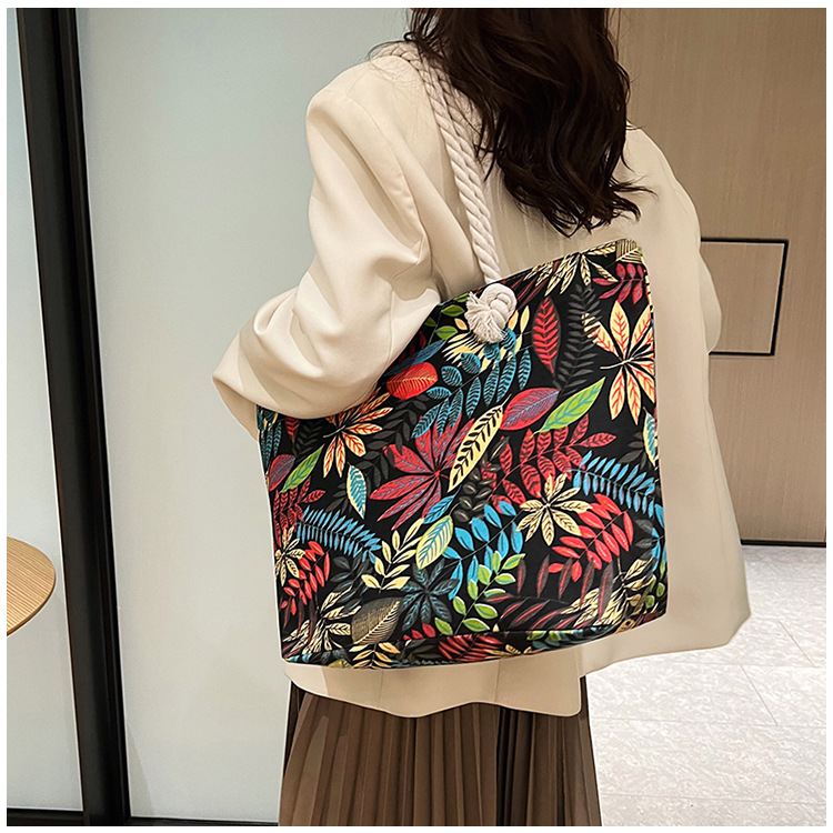 Women's Medium Canvas Geometric Stripe Streetwear Sewing Thread Square Zipper Tote Bag display picture 29