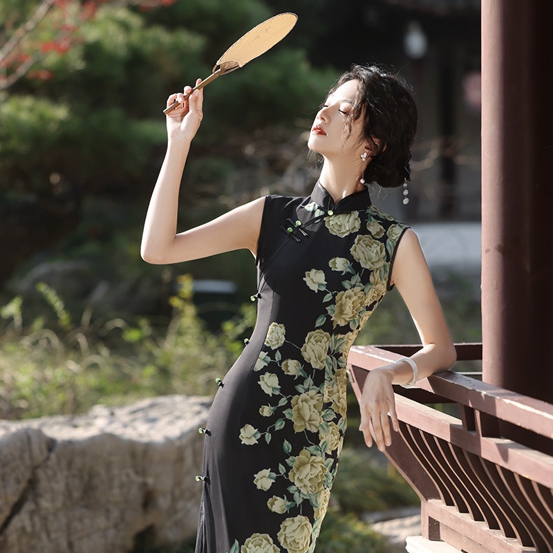 Green spring lightweight cheongsam