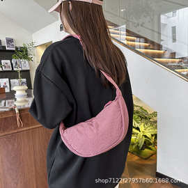 新款斜挎女包大容量新款包包女单肩包百搭腋下包月牙包时尚饺子包