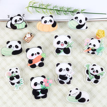 可爱卡通熊猫胸针装饰别针亚克力徽章学生饰品挂件小礼物挂饰批发