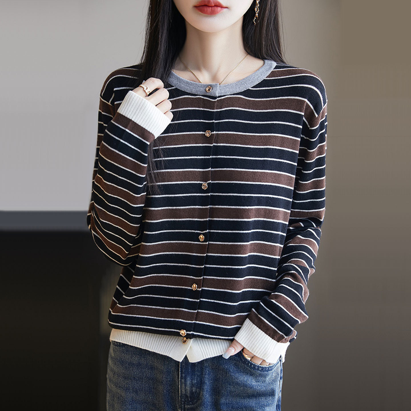 【厂家直供】春秋新款圆领拼色条纹针织开衫女宽松洋气薄毛衣外搭