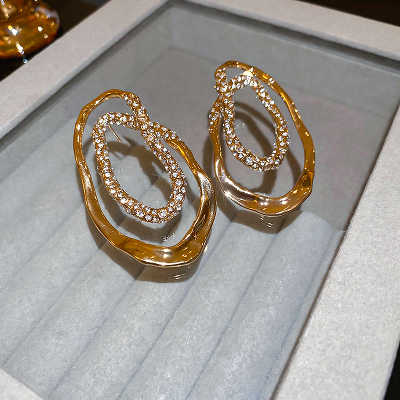 Girls light luxury luxury high sense earrings irregular oval stud earrings_voghion.com