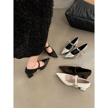 法式尖头银色玛丽珍小皮鞋女鞋子2025春季配裙子中高跟设计感单鞋