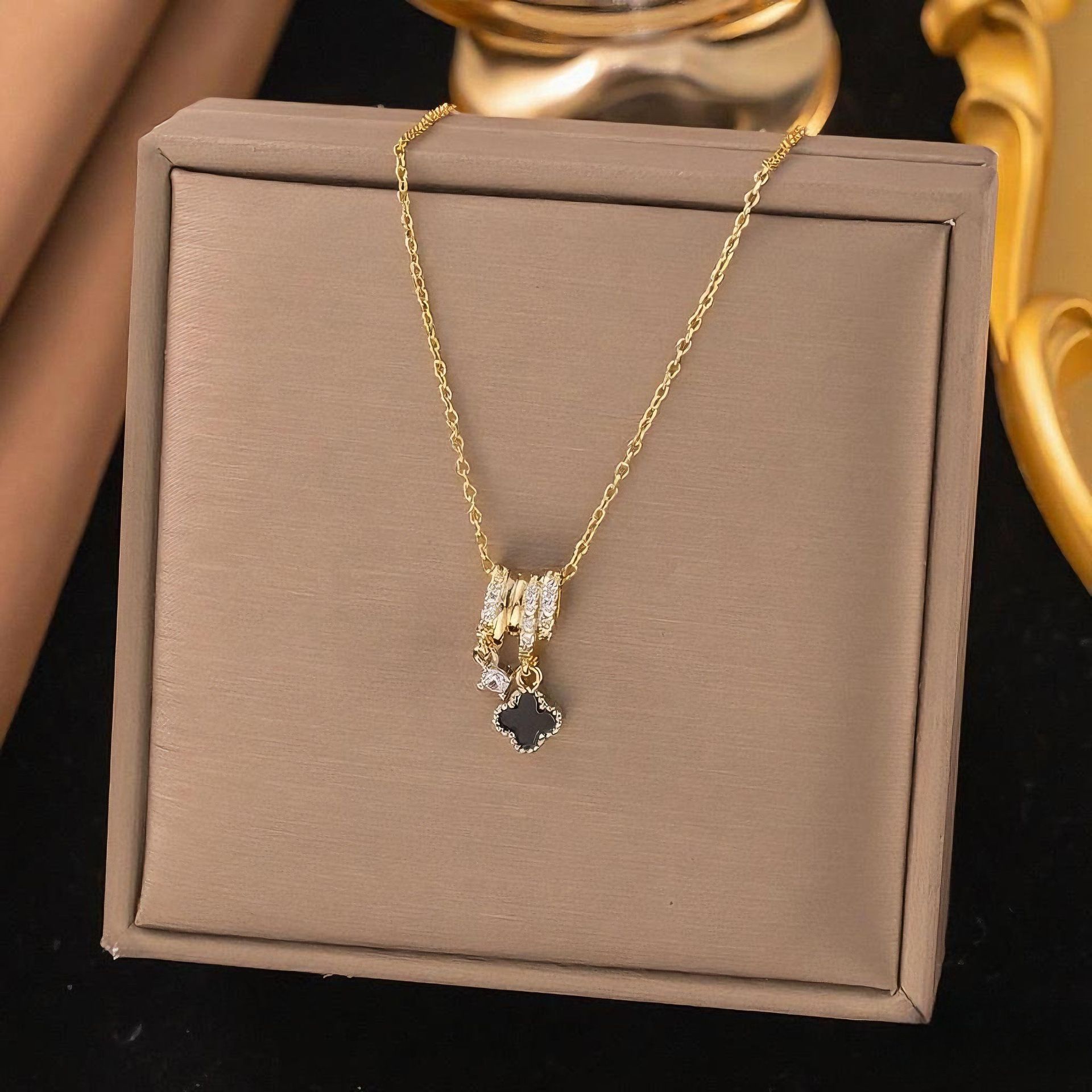 【8278】네잎 클로버 목걸이【골드】