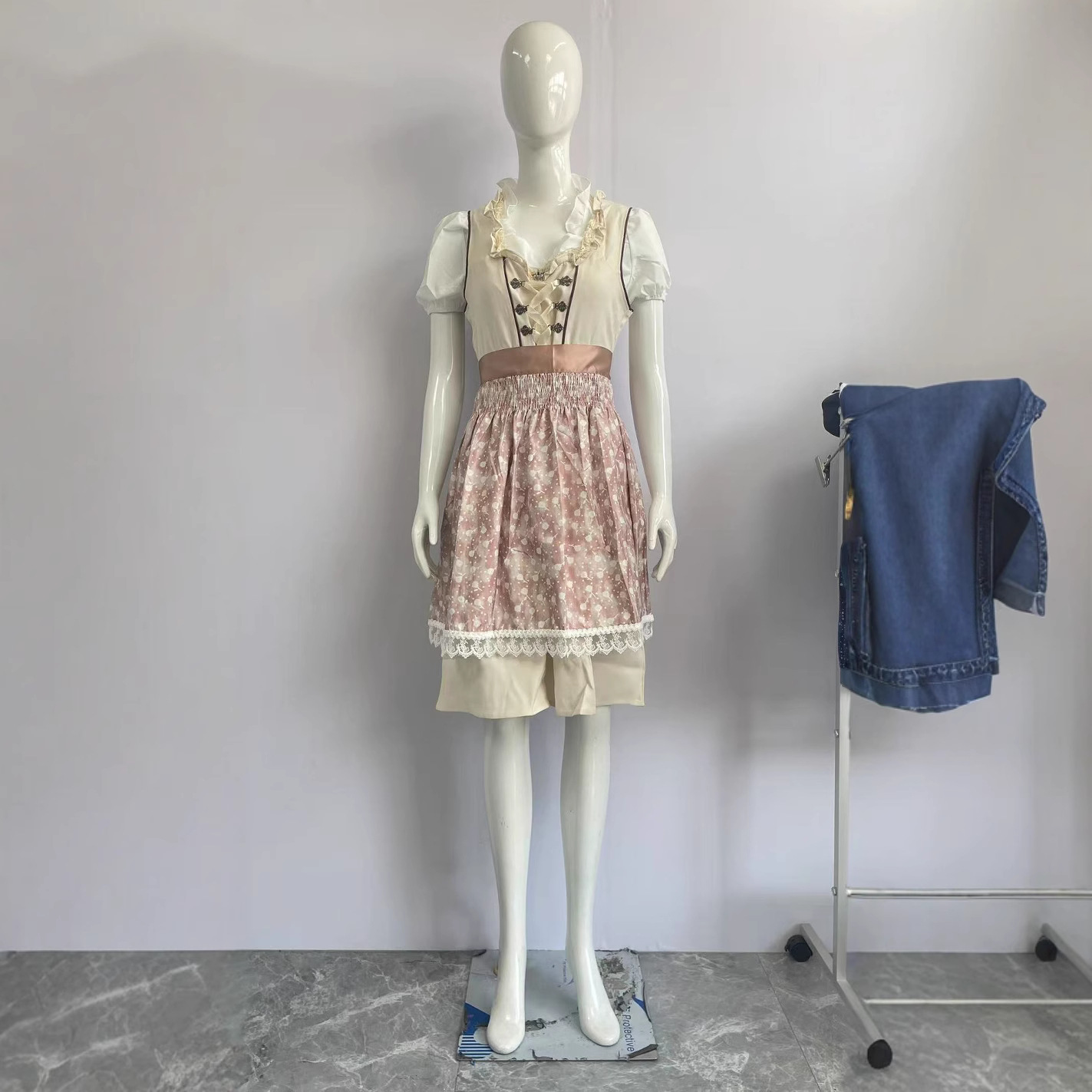 S-L nuevo vestido de las mujeres Festival la cerveza ropa estilo étnico Maid stage performance ropa