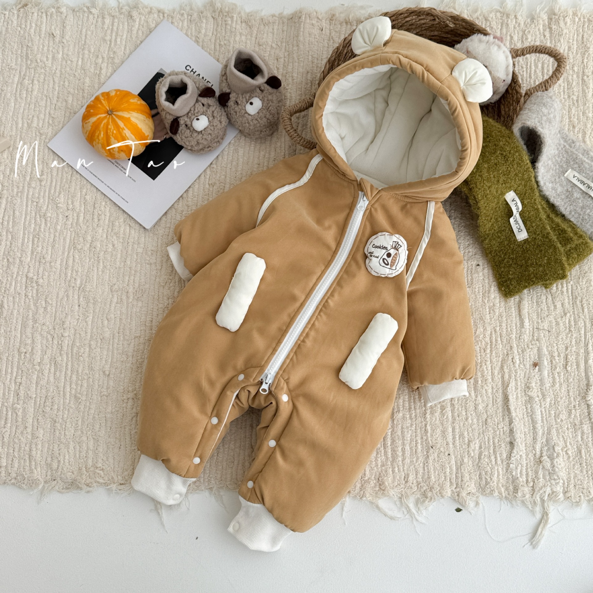 2024 invierno engrosado y cálido mono de bebé versión coreana de dibujos animados más mamelones acolchados de terciopelo ropa de invierno para hombres y bebés