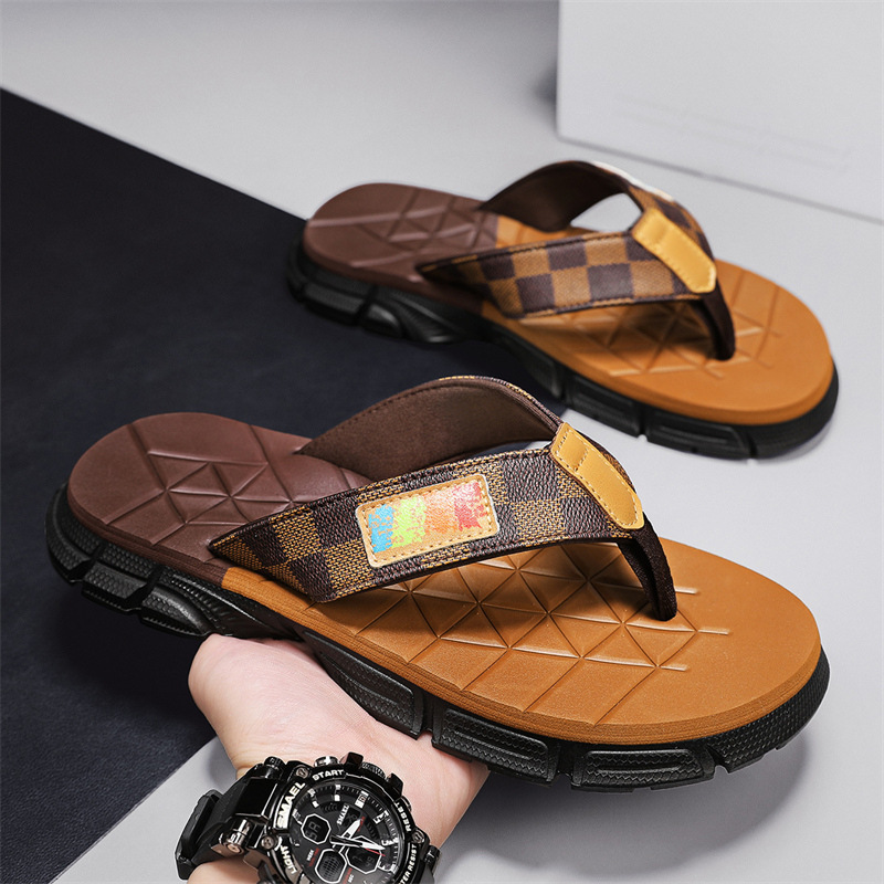 2025 verano nuevo estilo de los hombres chanclas zapatos de playa con clip exterior tendencia casual antideslizante moda sandalias y zapatillas hombres