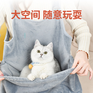 撸 Кот апрель, держащий кот в форму, не липти Мао Мао, держащий кошку, проходящую кошку