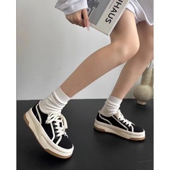 G家の靴1977厚い底のキャンバスの靴の女性の復古の刺繍のデニムの青い運動のひものレジャーのカップルの松の餅の男