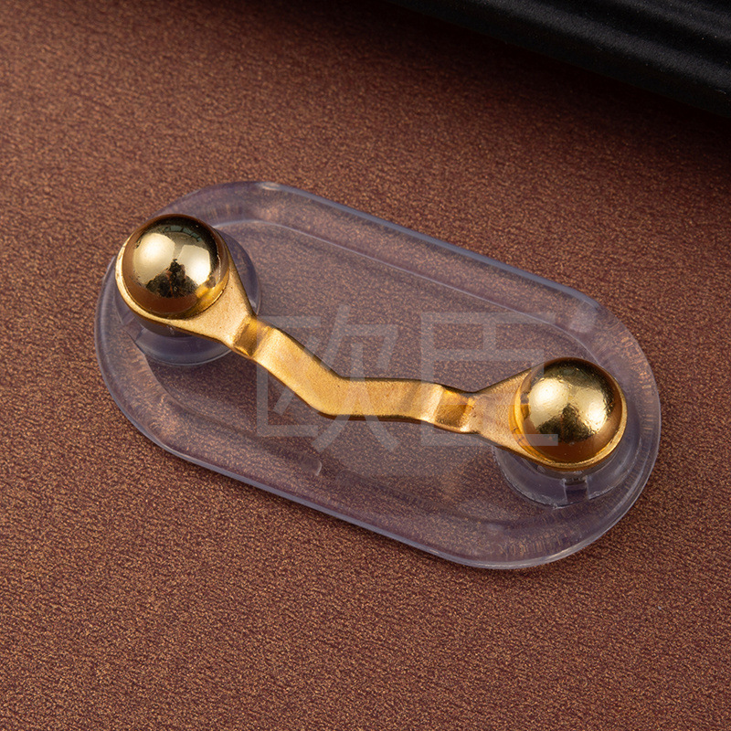 クロスボーダー爆型磁気眼鏡スタンド磁気吸引v型ブローチ工番札棚クリエイティブ磁気服イヤホンクリップ