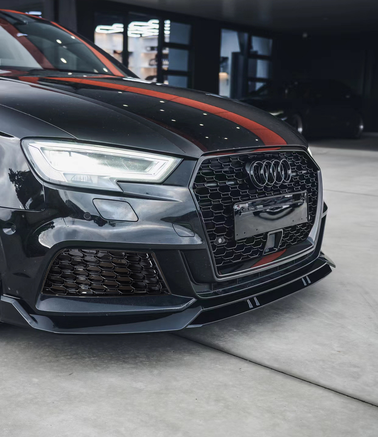 Suitable for 17 18 19 20 Audi A3 Fog Light Frame Modification S3Rs3 Honeycomb Bright Black Sline Special