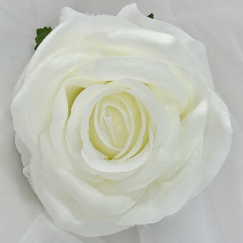 순수한 흰색
