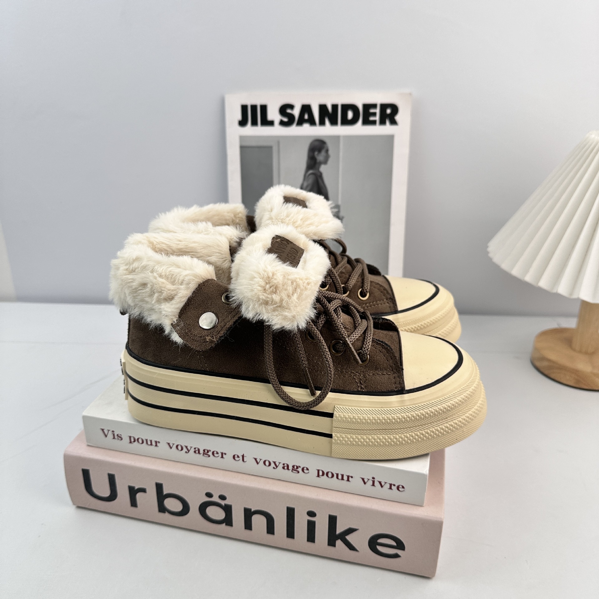 Estudiantes de invierno de Yuanbo coreanos zapatos de lona de terciopelo versátiles para mujeres 2025 nuevos zapatos de terciopelo Harajuku de fondo grueso image 8