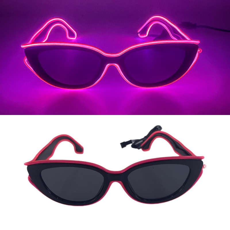 Marco negro + lente negra (luz de rosa).