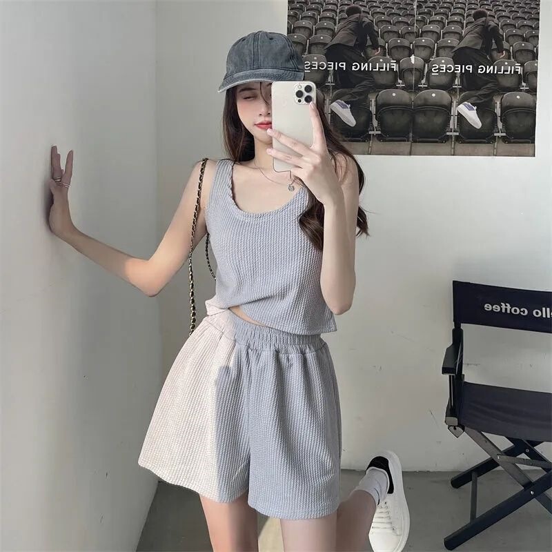 Summer Cool Sports Two-Piece Suit for Women, Student Short Vest, Short-Sleeved T-Shirt + High-Waisted Wide-Leg Shorts, Casual