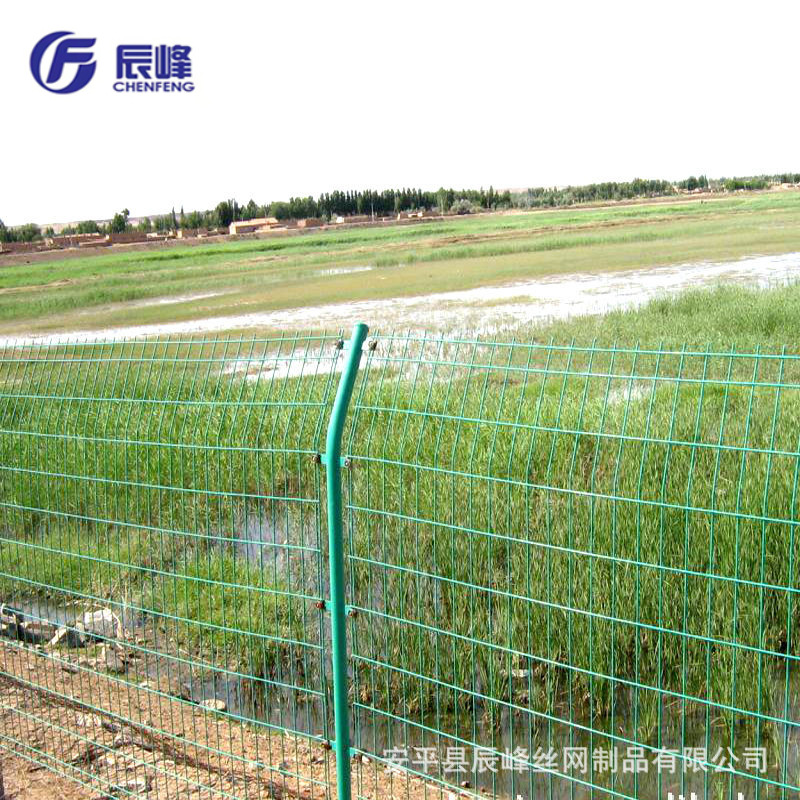 现货框架护栏网铁路防护网扁铁监狱隔离网高速公路围栏机场钢丝网