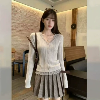 新款蕾丝花边拼接设计感长袖针织开衫女秋冬季穿搭打底衫内搭宽松
