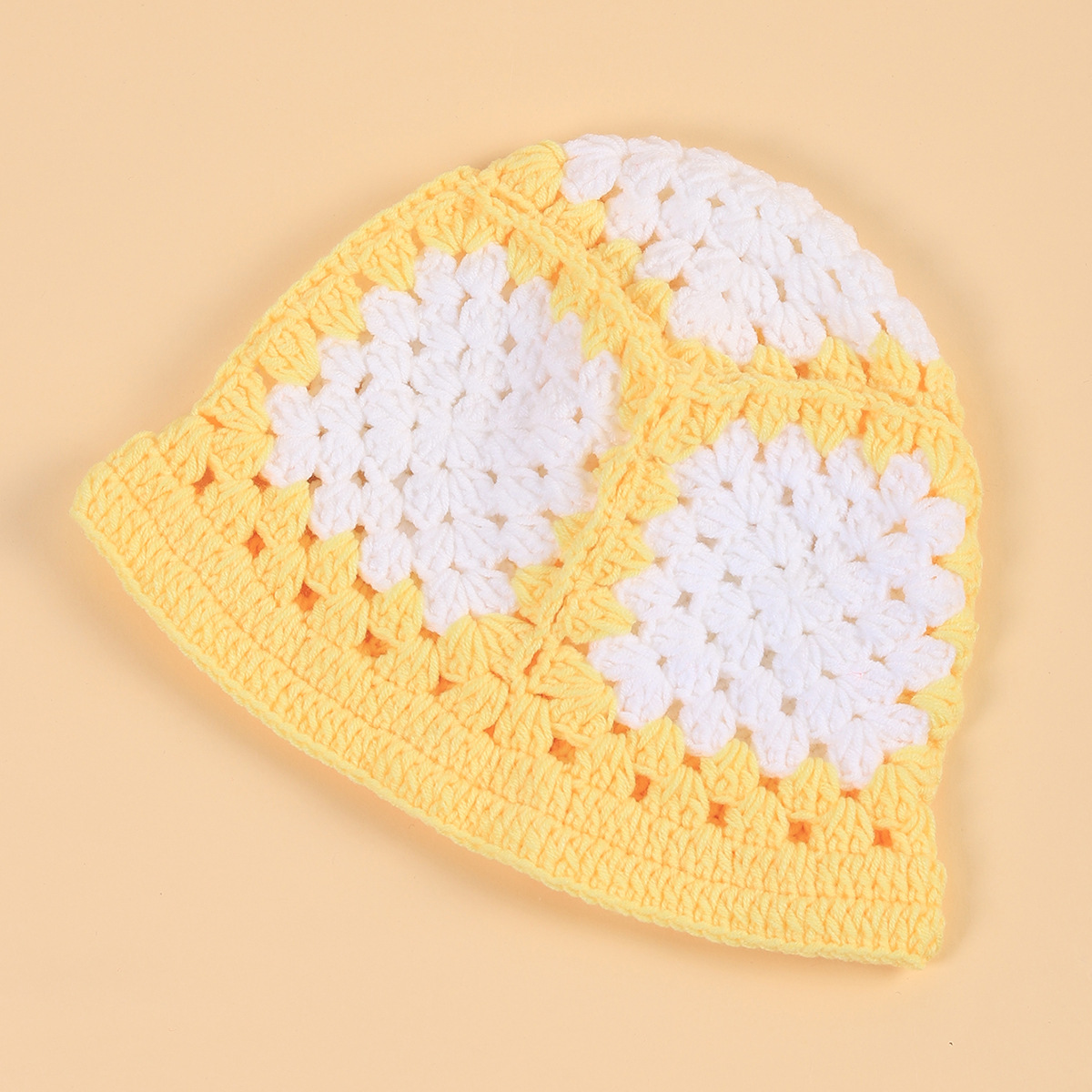 Cappello invernale in lana retrò con fiore cavo lavorato a maglia fatto a mano, cappello versatile dolce da donna autunno e inverno_voghion.com