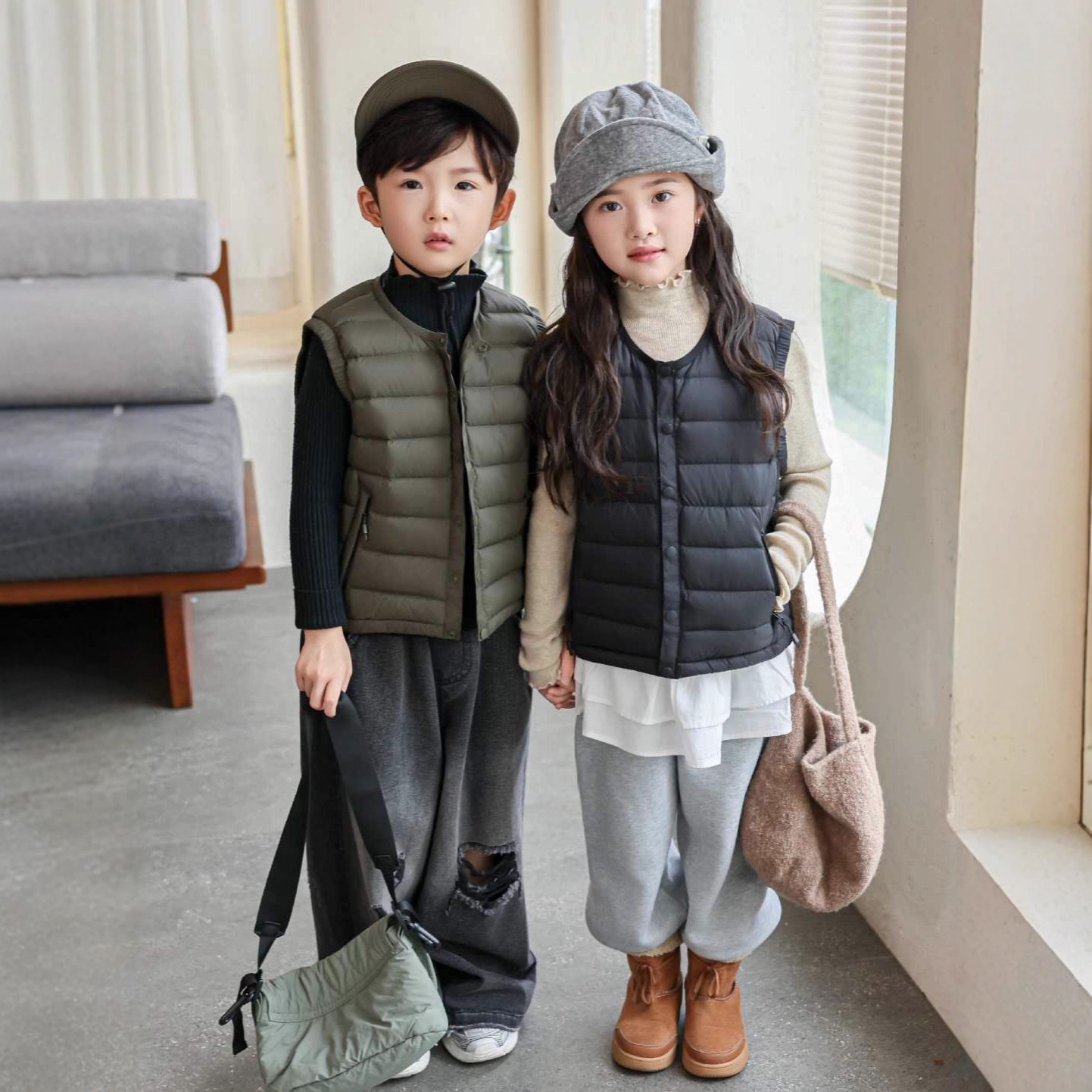 秋冬儿童轻薄款羽绒服马甲男女宝宝背心90白鸭绒校服内胆保暖坎肩