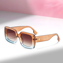 �r�а�͸��PCȫ��̫��R��Ůͬ��W���L�@ĘС���δ��ī�R���l