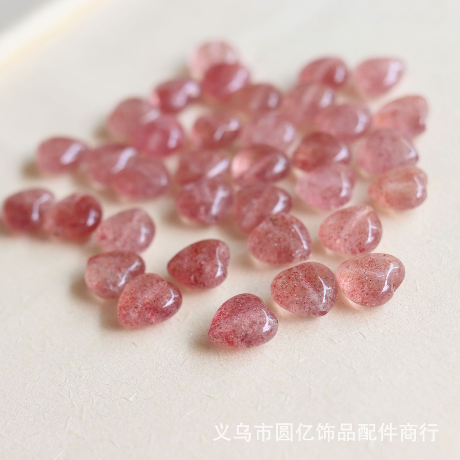 批发天然优质草莓晶爱心散珠 手链项链耳环串珠配饰 diy手工配件