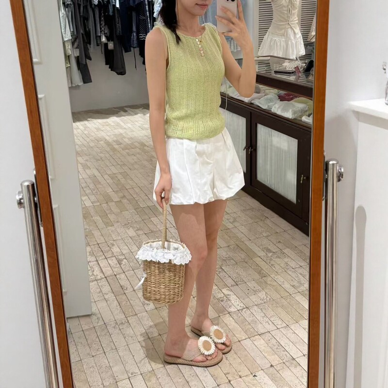 Summer New Style Knitted Sleeveless Vest for Women, Round Neck, Slim Fit, Slimming, Fruit Green, Beige, White, Versatile Short Top