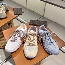 �W��վXJŮЬ26�����r��ܛĥɰţƤƴ�W�A�^ϵ�����e�����ܵ�ӖЬ