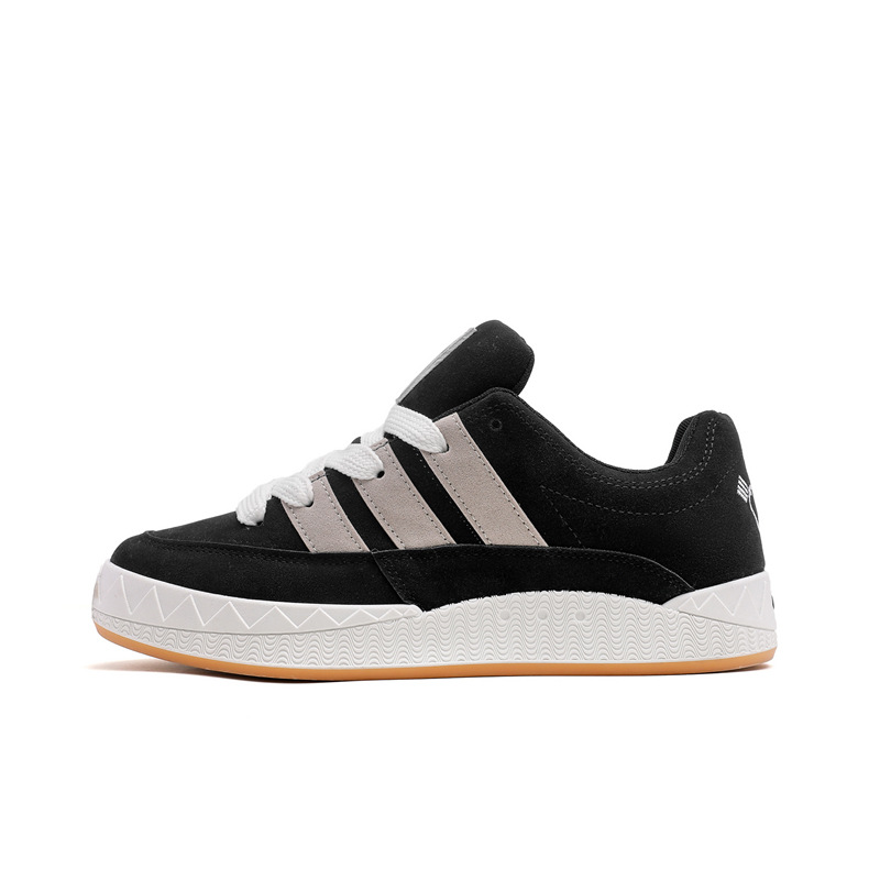 Zapatos zapatos de pan de tiburón original puro para hombre 2025 primavera nueva tendencia zapatos de skate casuales deportivos para jóvenes de todo fósforo