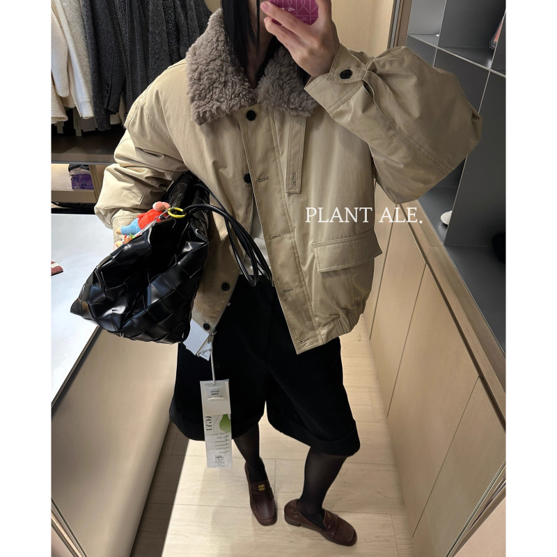 Apricot-Colored Fur Collar Jacket Cotton Coat for Women, 2025 Winter Short Style for Petite Figures, Korean Retro Parka Cotton Outerwear Apricot-Colored Fur Collar Jacket Cotton Coat for Women, 2025 Winter Short Style for Petite Figures, Korean Retro Parka Cotton Outerwear