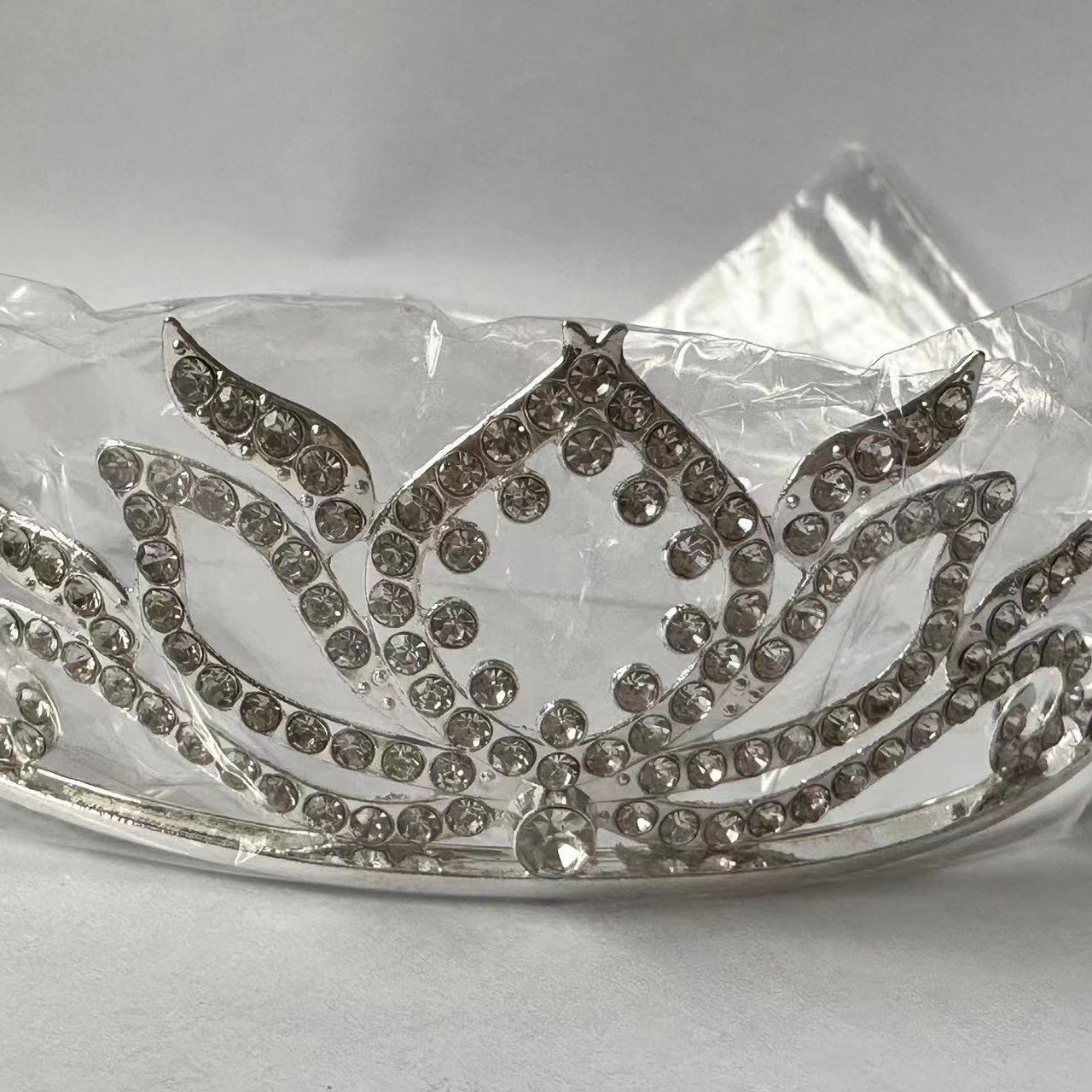Corona transfronteriza cabeza de cumpleaños para niños joyas de cabello de fiesta joyas de boda flor princesa diamante cabeza de aro