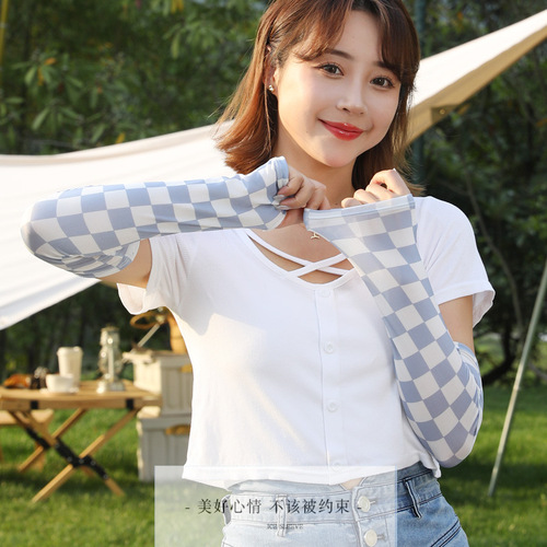 Summer Sun Protection Ice Sleeve for Women, Arm Protector Ice Silk Sleeve Cover, Fashion Printed Long Five-Finger Checkered Sleeve, Wholesale