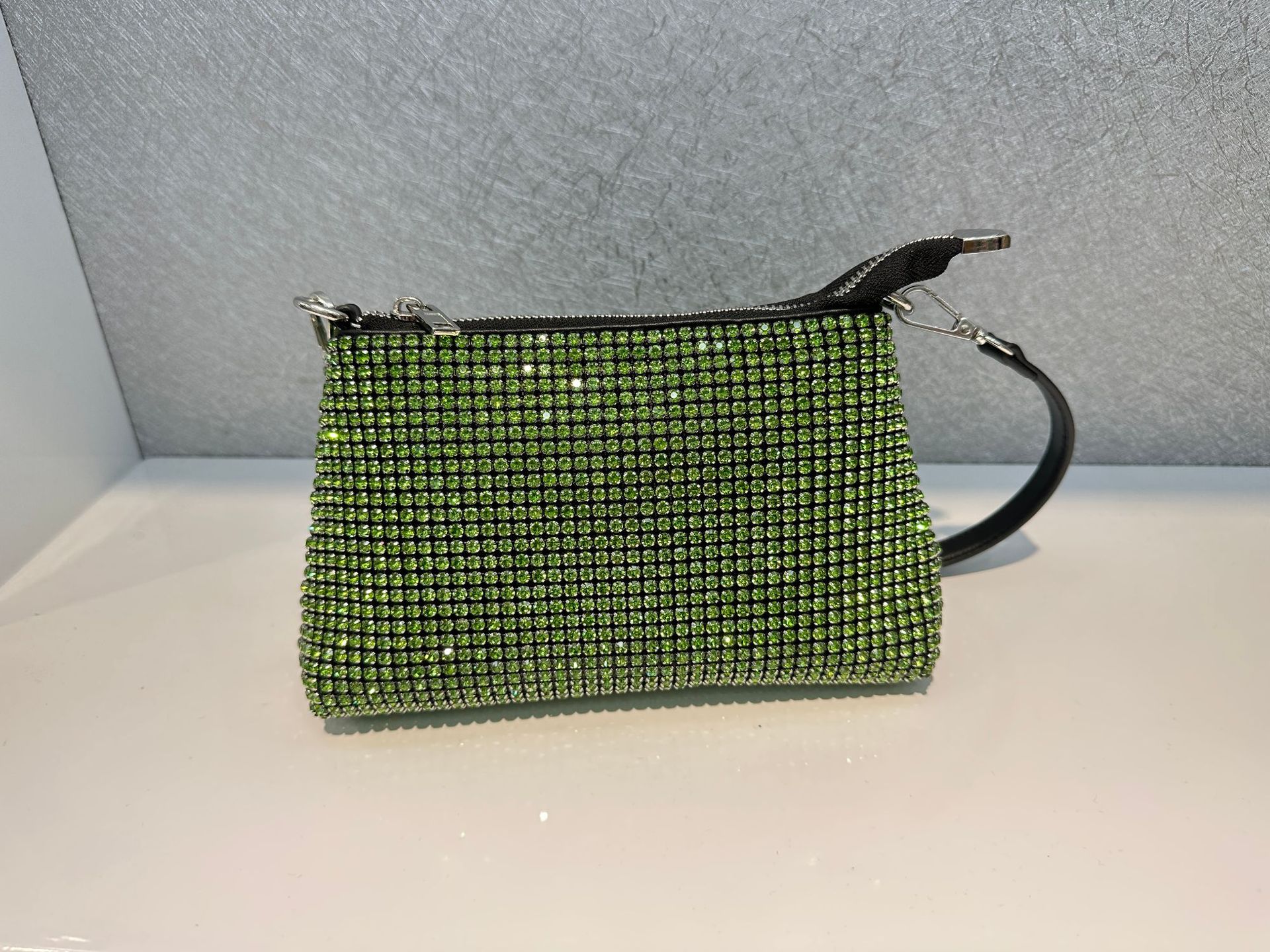 大王水ドリルのカバンの女性2024の新型の晩餐のカバンのフルドリルの手はわきの下のカバンを持ってダイヤモンドの高級感を入れます。