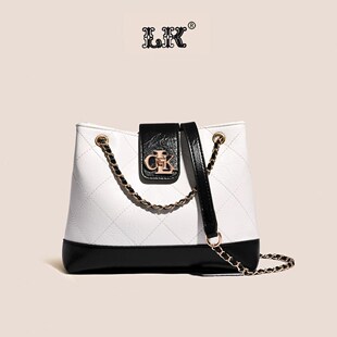 Summer retro capacious one-shoulder bag with diamond pattern