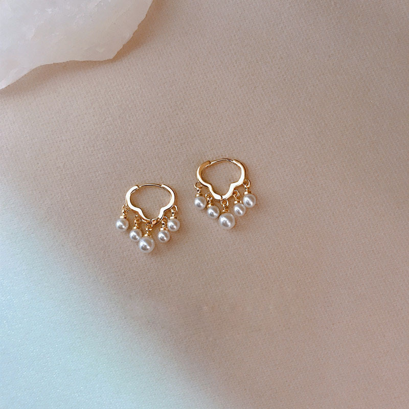 Simple and Elegant Cloud Tassel Pearl Pendant Earrings for Women, New Trendy Exquisite Super Fairy-Like High-End Ear Clips