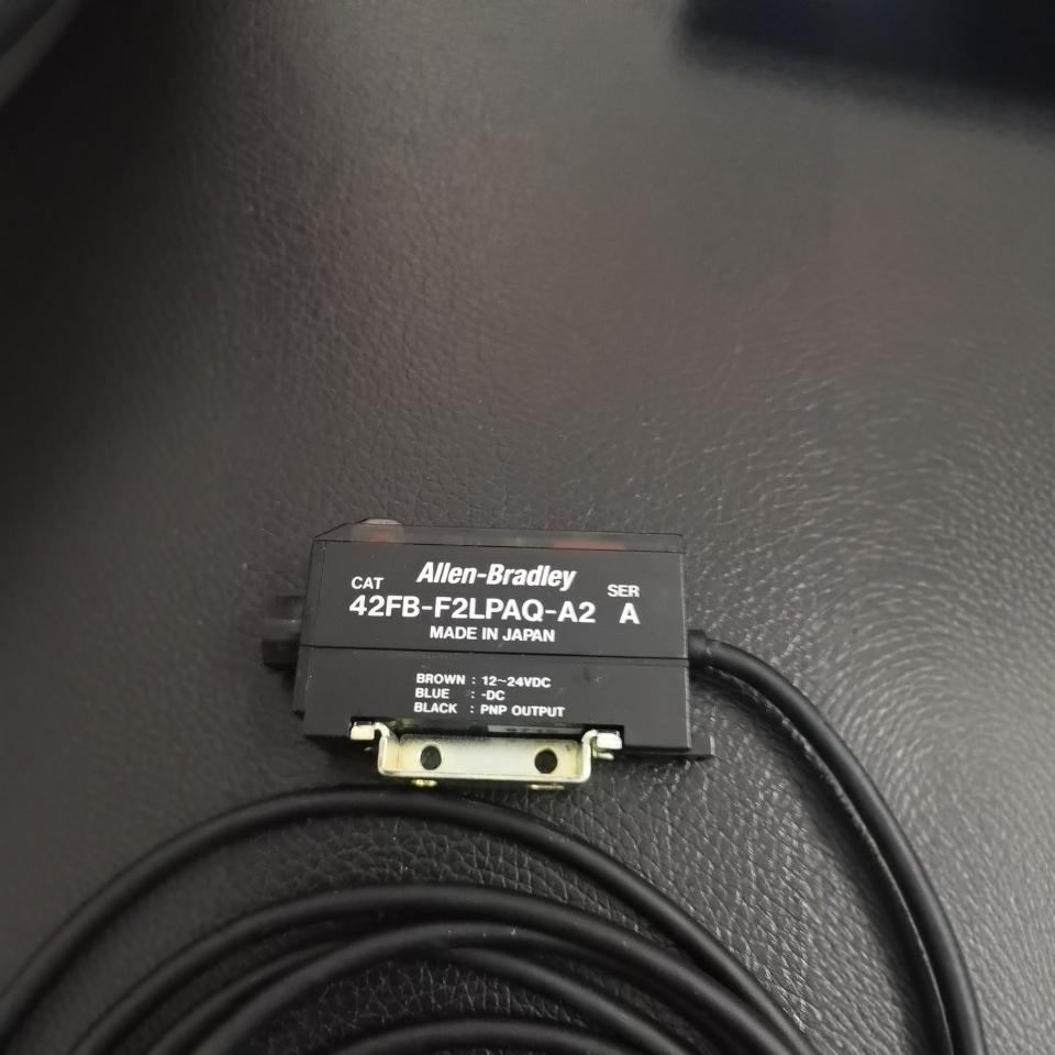 天逸TNWT11 L200单级两位自锁钮子开关起重机高空车仪器设备